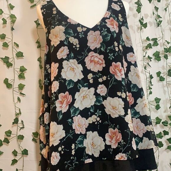 Torrid Black Floral Chiffon Double Layer Tank Top - Picture 5 of 6
